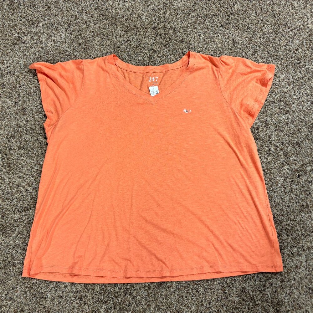 NWT: Maurice's V Neck T Shirt - Women's Size 3X - 1981